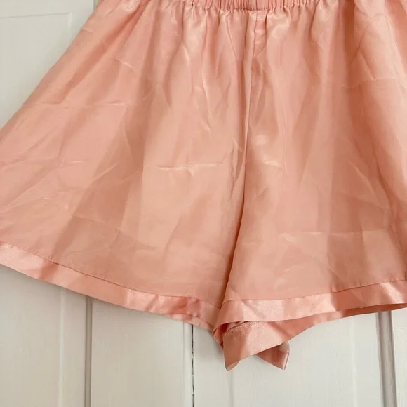 Vintage Gold Label Victoria’s Secret Satin Shorts - XL - Picture 3 of 12